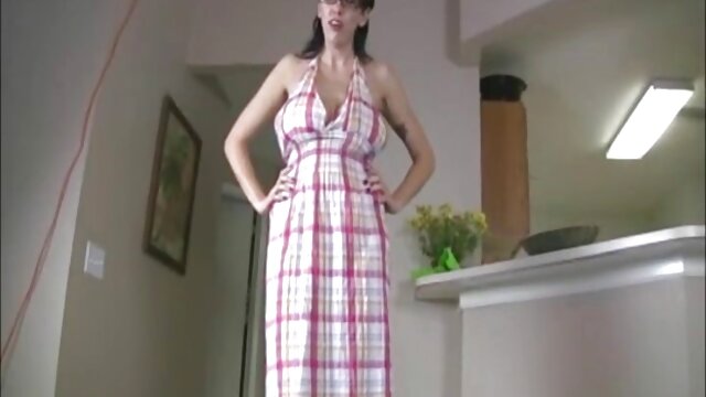 Vidéo Action d'échange porno video fille vierge de femme mature