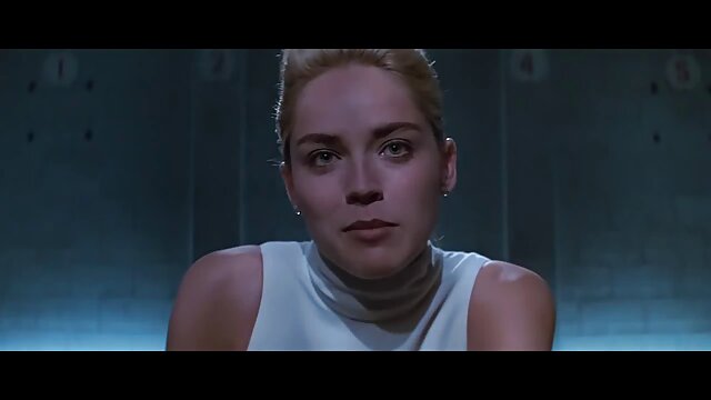 Vidéo Lucy Love et Stephanie terminent vierges xxx leur journée avec du sexe