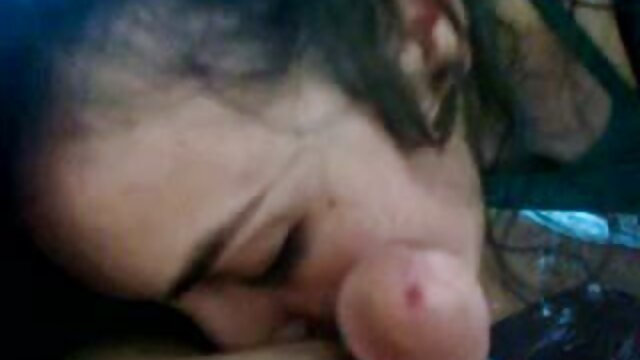 Vidéo La plus chaude ado allemande lui donne la fille vierge xxx branlette parfaite