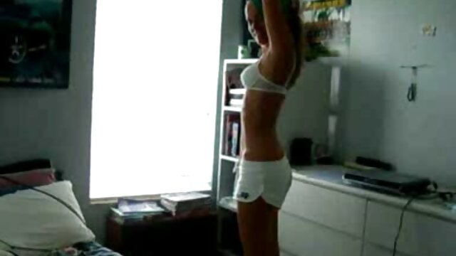 Vidéo LA film x jeune fille vierge MAAMITA