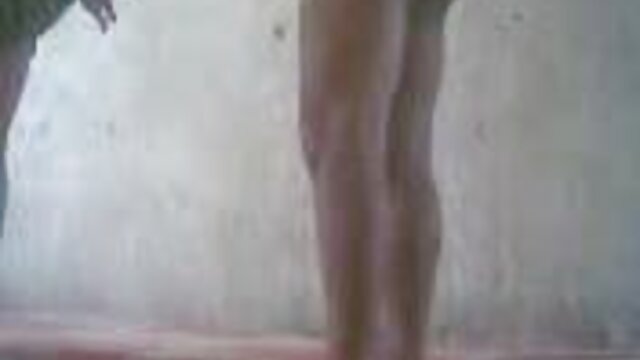 Vidéo sexy britannique porno hub vierge gros seins ado prend anal