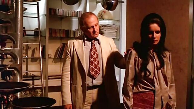 Vidéo Piège à seins video porno de fille vierge