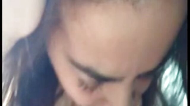 Vidéo Les amantes lesbiennes Mea film porno de fille vierge Melone et Felicia Kiss léchant et