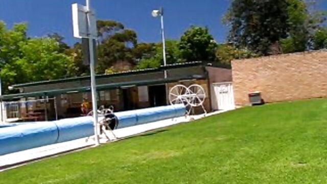 Vidéo Fick film x fille vierge im Hallenbad