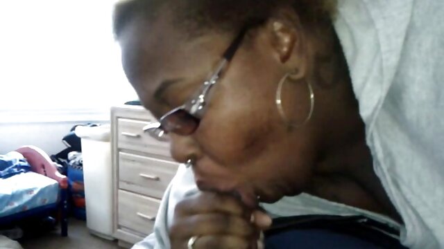 Vidéo Tante porno vierge arabe Frieda bernachtet bei uns