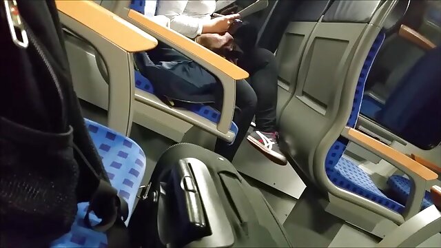 Vidéo Bongkoj Khongmalai et Savika Chaiyadej au vierge marie porno commencement