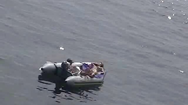 Vidéo Voyons à quoi vous ressemblez habillé en poule mouillée vierge marie porno