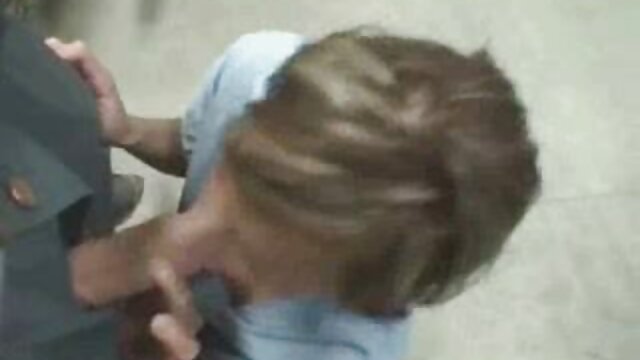 Vidéo 18 Videoz - film porno avec des filles vierges Sexe sauvage après une fête