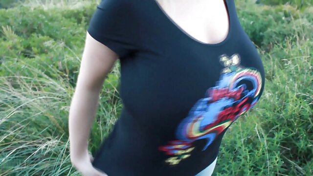 Vidéo Mère vierge marie porno bouleversée calmée par son beau-fils