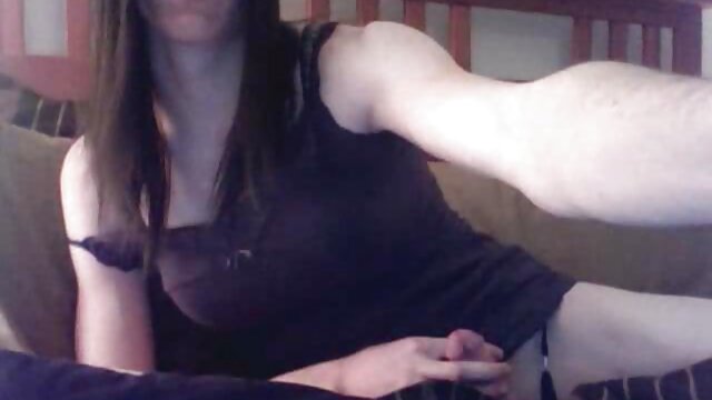 Vidéo Chindo chaste esclave plaît à fille vierge video porno sa maîtresse oralement