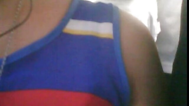 Vidéo Désordonné bikini lesbiennes homme vierge porno